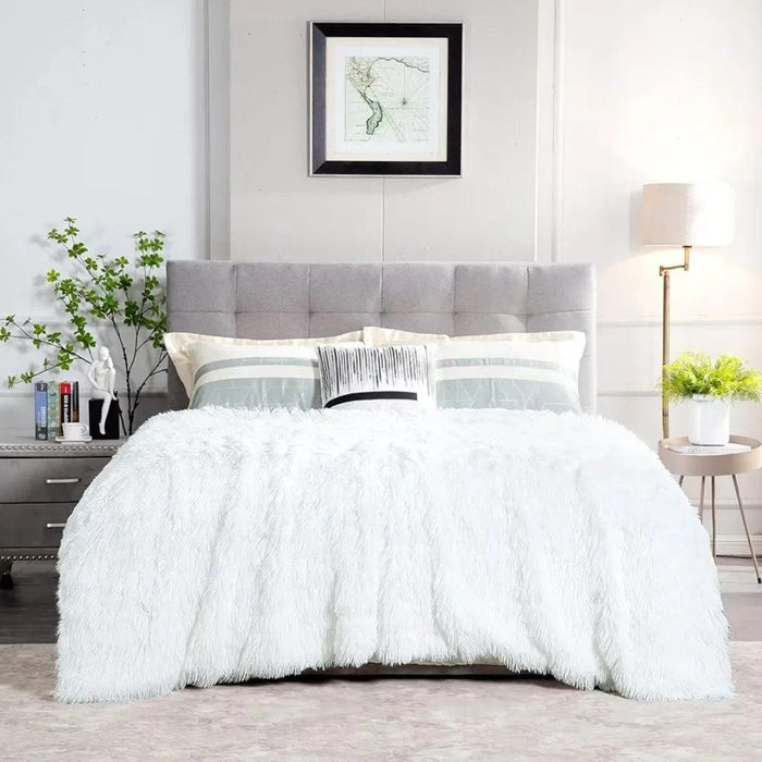 Luxury Coraline Faux Fur Queen Blanket - Elegant Winter Throw