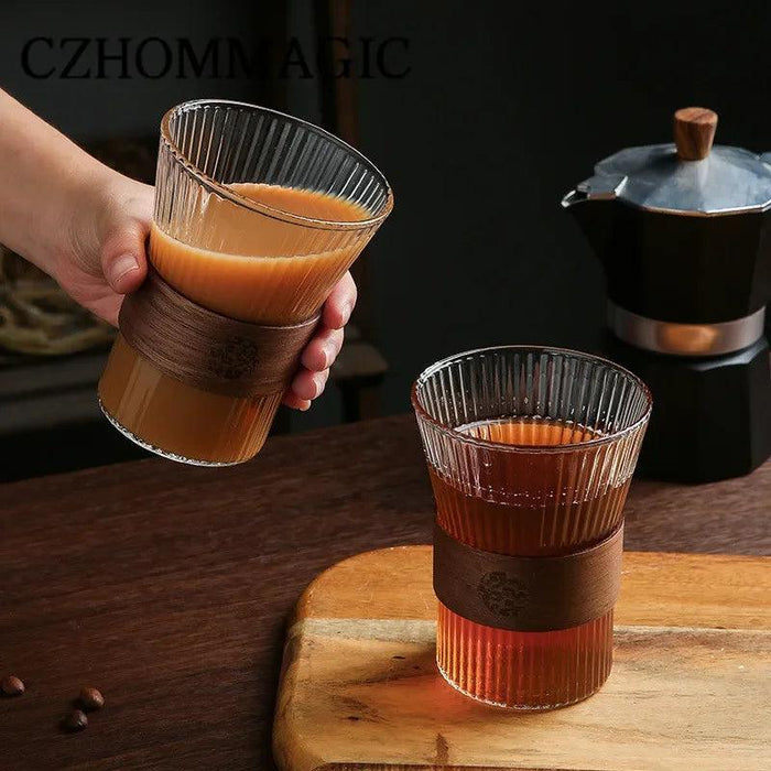 Sophisticated 300ml Transparent Glass Mug with Elegant Wooden Grip - Japanese-Inspired Drinkware for Coffee, Tea, and Beer