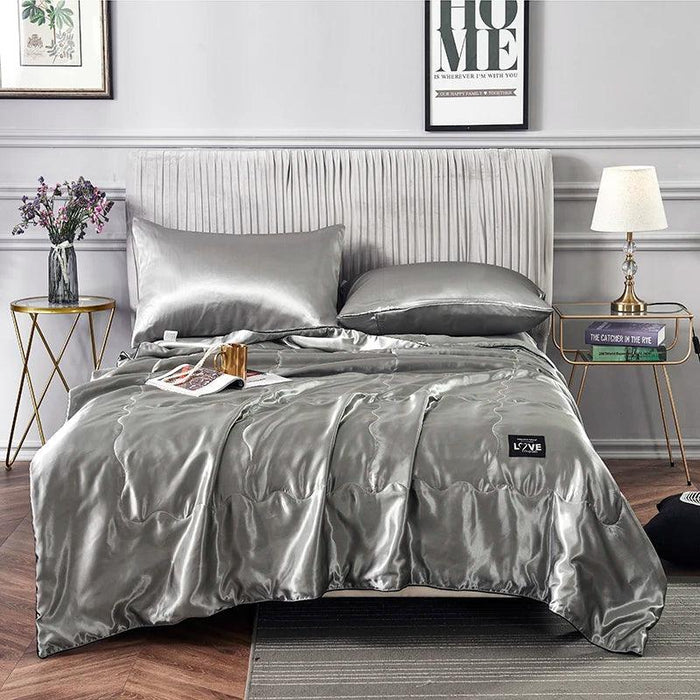 Imitation Silk Summer Comforter - Soft White Lightweight Quilt for Adults, Available in Single and Double Sizes (150*200cm)