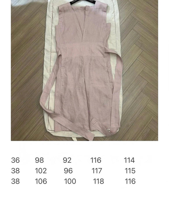 Chic Sleeveless Linen Summer Dress with Elegant Long Skirt and Waist Detail