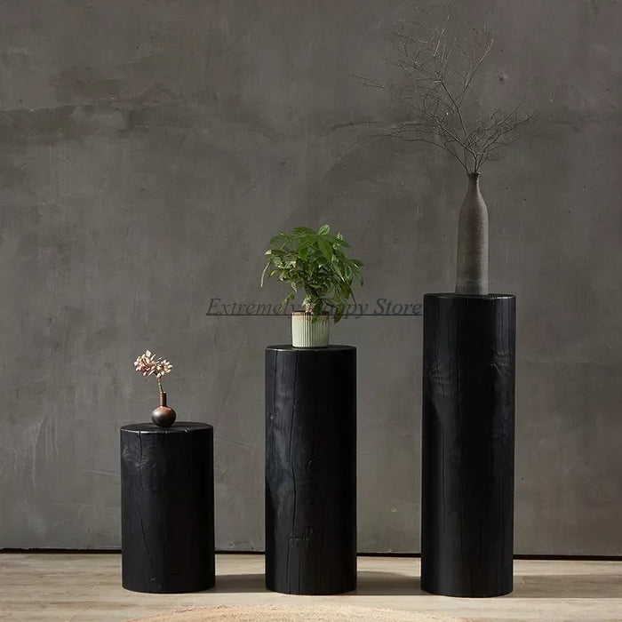 Nordic-Inspired Black Round Wooden Coffee Table: Stylish Side Table for Modern Living Spaces