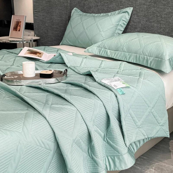 Luxurious Lightweight Tencel Summer Quilt Set with Pillowcases - Double Queen Size Bedspread