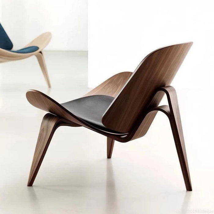 Nordic Artistic Solid Wood Lounge Chair with Unique Airplane Shell Design