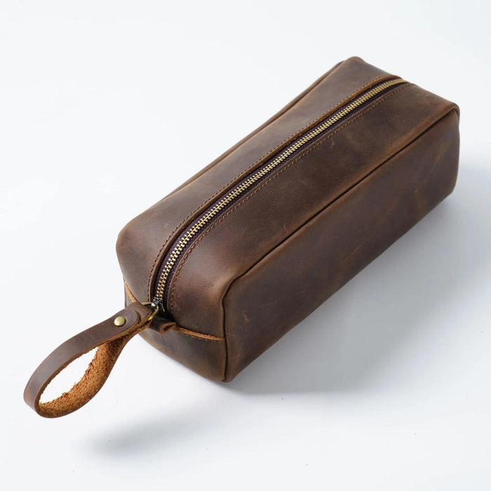 Chic Retro Leather Zippered Pen Holder - Perfect for Students and Collectors