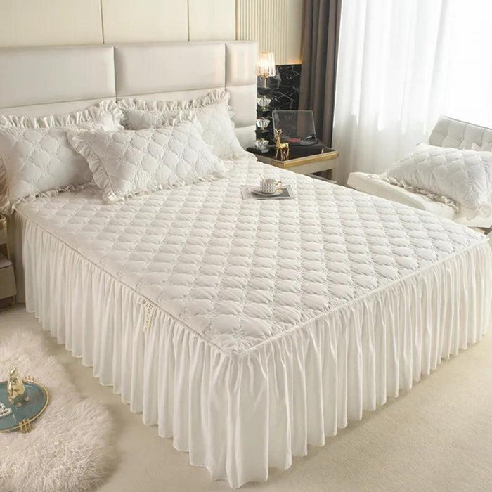 Plush Quilted Mattress Protector with Solid Color Bed Skirt - Skin-friendly Bedspread (No Pillowcase)