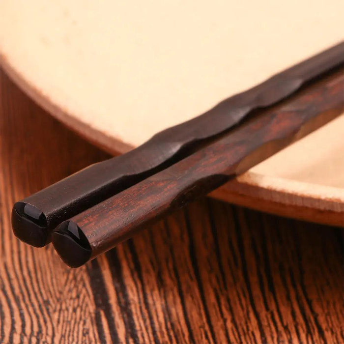 Handcrafted Japanese Wooden Chopsticks – Enhance Your Dining Experience with Elegance and Style