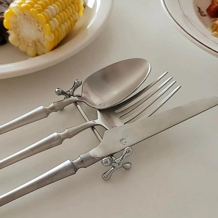 Sleek Zinc Alloy Utensil Holder - Elegant Organizer for Cutlery and Tableware