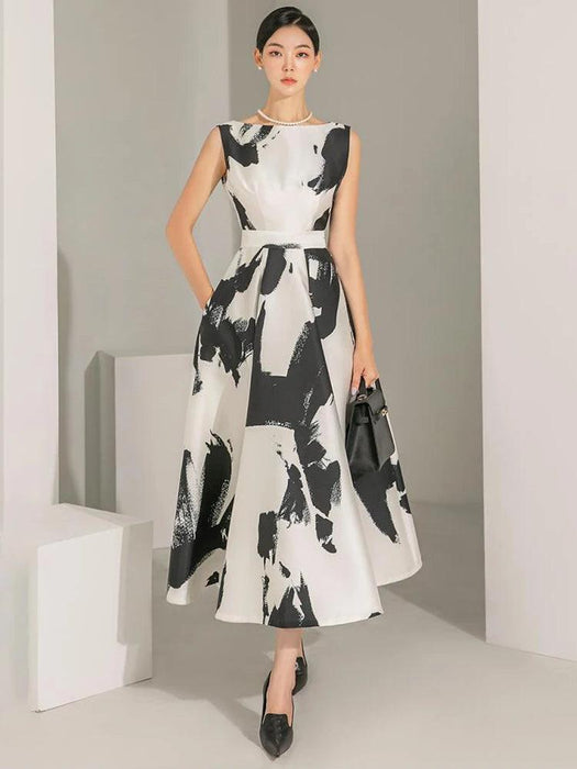 Sleeveless A-line Evening Gown with Contrast Print for Women