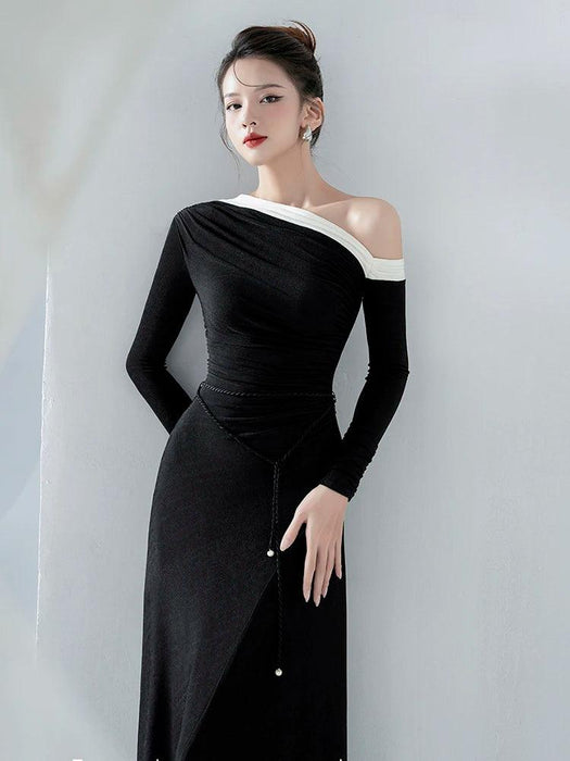 Autumn Dress with Distinctive Diagonal Collar and Lace-up