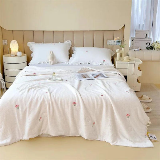 Luxury Summer Soybean Duvet Insert - Double-Layered Cotton Quilt with Elegant Embroidery