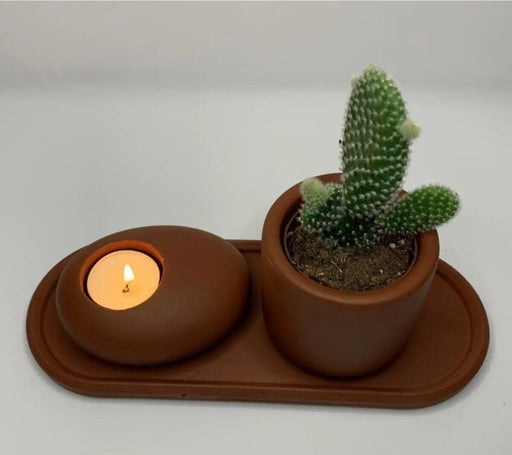 Nordic Harmony: Artisan Ceramic Candle Holder with Dried Floral Centerpiece for Modern Homes