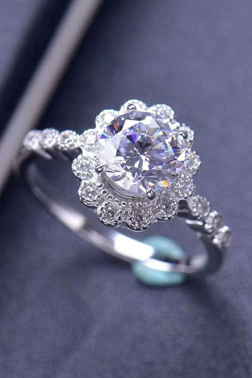 Exquisite Floral Moissanite Cluster Ring - Elegant 1.5 Carat Luxury Jewelry Piece