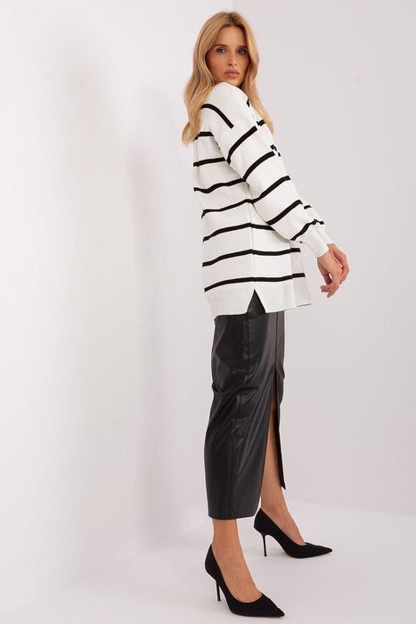 Cozy Striped Long Sleeve Jumper for Stylish Versatility