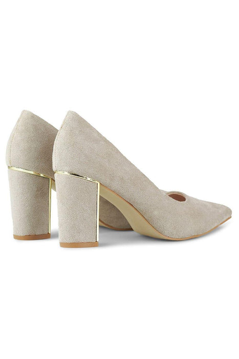 Sustainable Chic Beige Stiletto Pumps Crafted from Eco-Friendly Leather