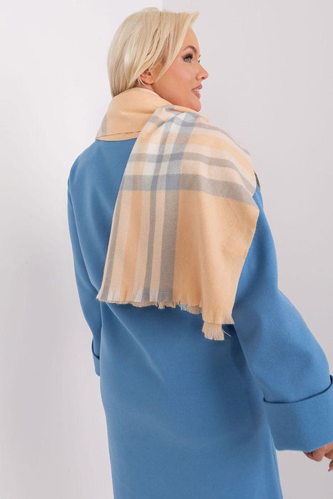 Stylish Checkered Winter Wrap