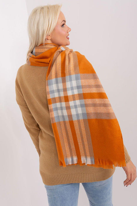 Stylish Checkered Winter Wrap