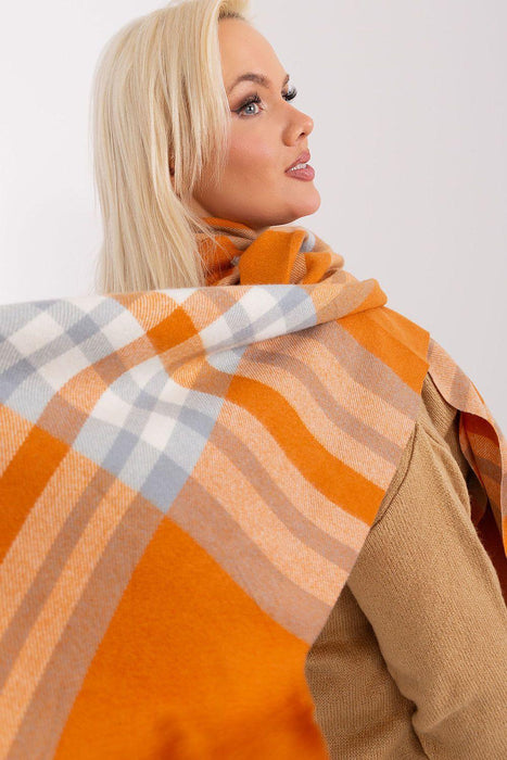 Stylish Checkered Winter Wrap