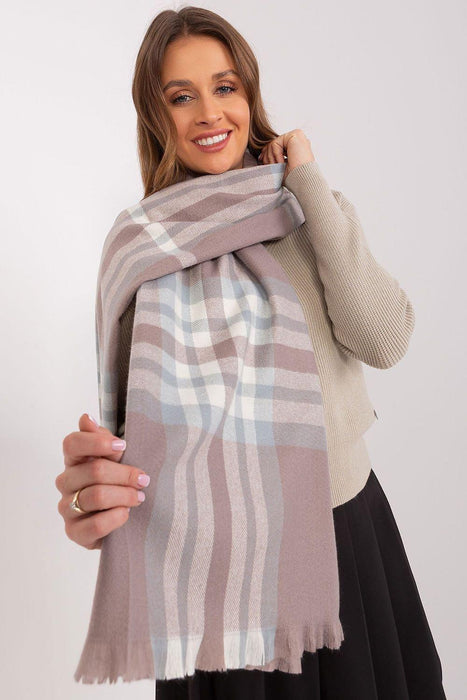 Stylish Checkered Winter Wrap