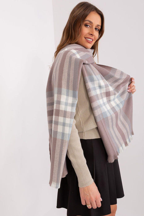 Stylish Checkered Winter Wrap