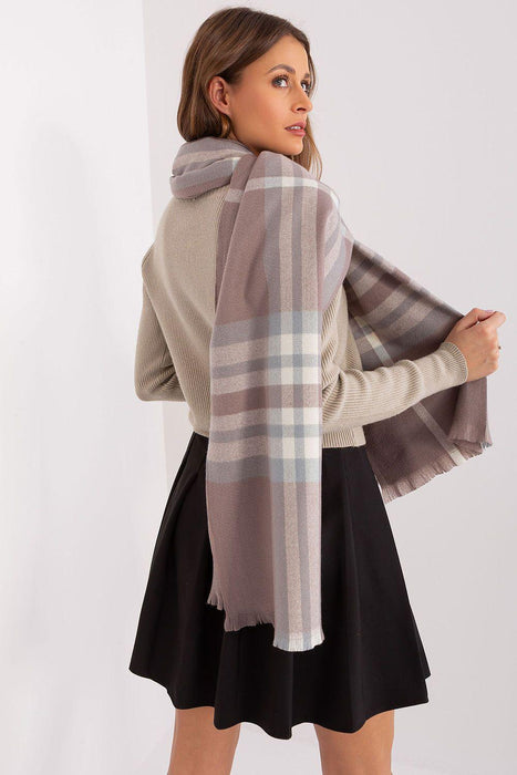 Stylish Checkered Winter Wrap