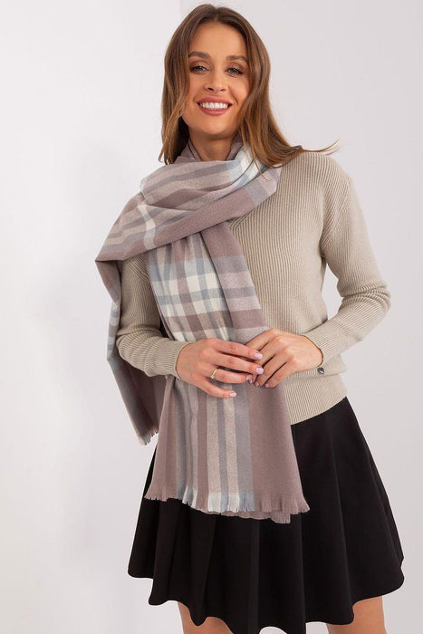 Stylish Checkered Winter Wrap