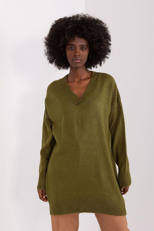 Sophisticated Contemporary Knit Sweater with Timeless Elegance