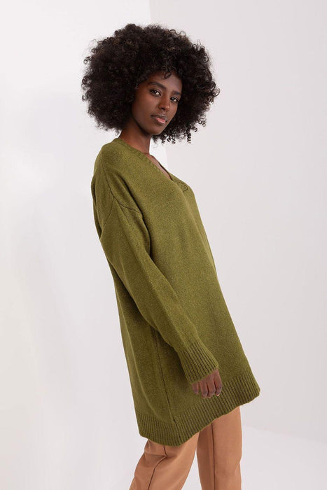 Sophisticated Contemporary Knit Sweater with Timeless Elegance