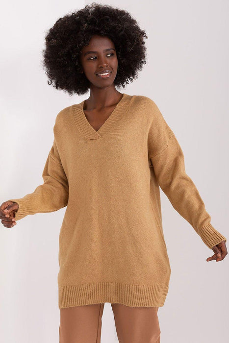 Sophisticated Contemporary Knit Sweater with Timeless Elegance