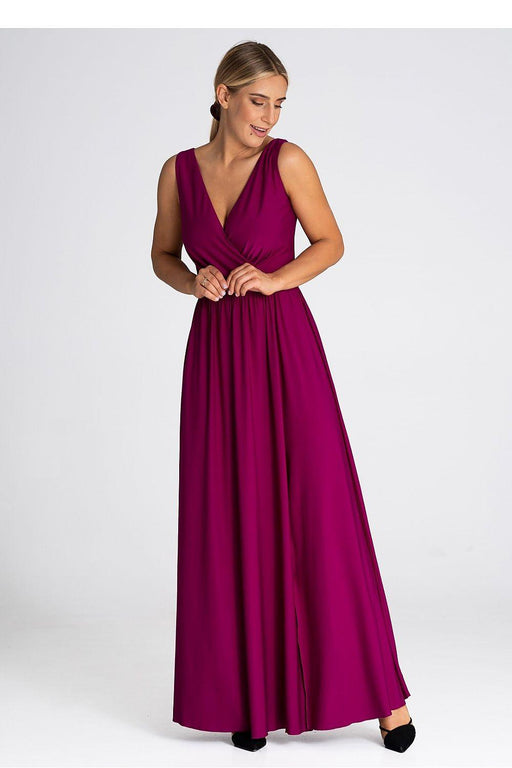 Sophisticated V-Neck Maxi Dress with Eye-Catching Front Slit and Tailored Waist Detail