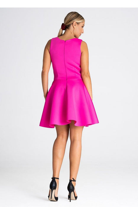 Chic Flare Cocktail Dress with Elegant Zip Closure and Stylish Back Design