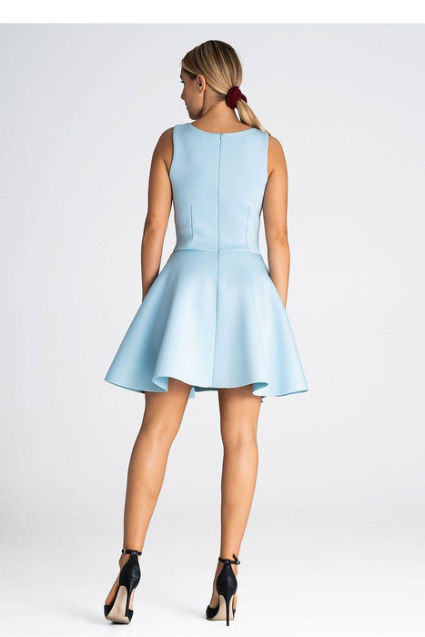 Chic Flare Cocktail Dress with Elegant Zip Closure and Stylish Back Design