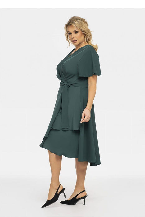 Dancing Delight: Karko Wrap Dress for Plus Size Elegance