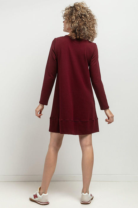 Chic Fall Knit Dress with Elegant Stand-Up Collar