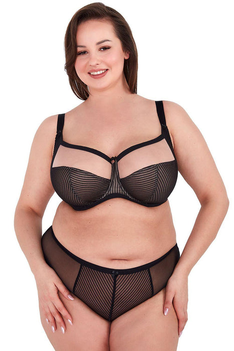 Curvy Comfort Mesh Bra for Enhanced Support