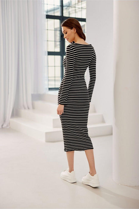 Eva Striped Knit Midi Dress: The Ideal Blend of Fashion and Ease