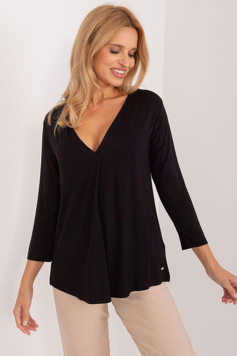 Eco-Conscious Viscose Heart Neck Blouse for Everyday Elegance