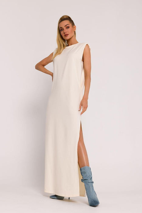 Stylish Knit Maxi Dress with Contemporary Shoulder Detail