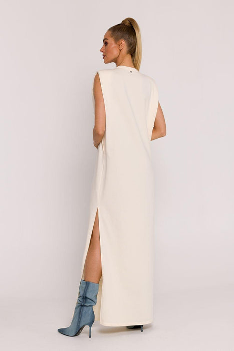 Stylish Knit Maxi Dress with Contemporary Shoulder Detail