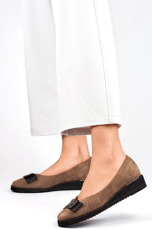 Eco-Conscious Chic: Luxurious Suede Heeled Pumps for Sustainable Style