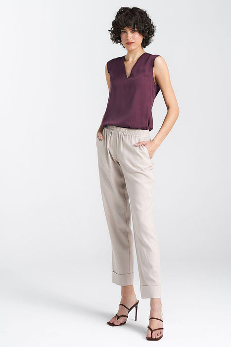 Chic Sleeveless Viscose Blouse with Pleated Details