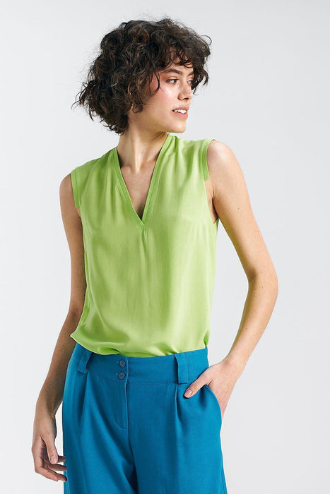 Chic Sleeveless Viscose Blouse with Pleated Details