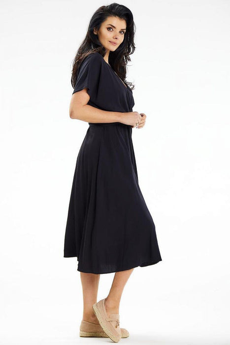 Elegant Midi Dress with Flared Silhouette and Kimono Sleeves