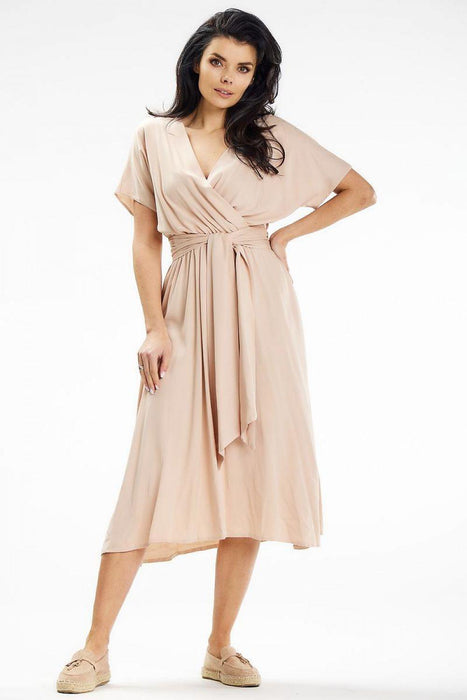 Elegant Midi Dress with Flared Silhouette and Kimono Sleeves