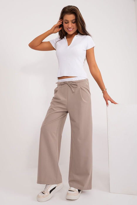 Sophisticated High-Waisted Palazzo Trousers for Trendsetting Women