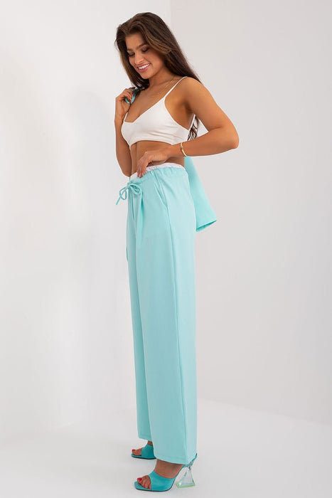 Sophisticated High-Waisted Palazzo Trousers for Trendsetting Women