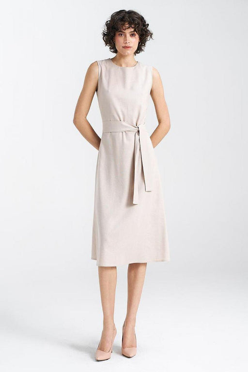 Sophisticated Summer Dress with Waist-Tie Detail