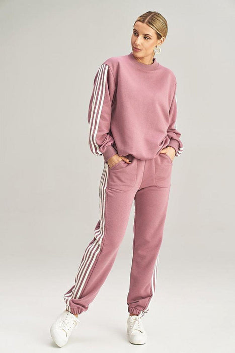 Cozy Striped Tracksuit Set with Coordinating Sweatshirt and Pants