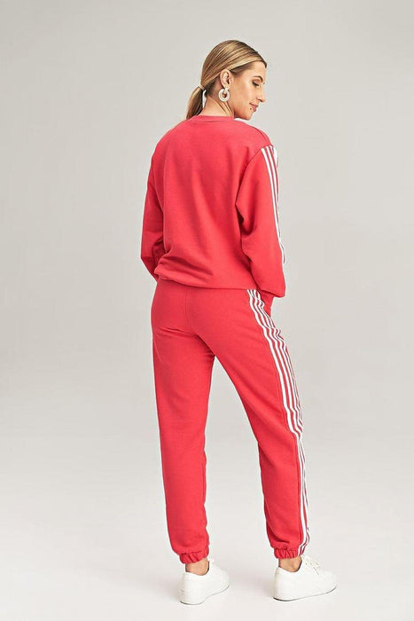 Cozy Striped Tracksuit Set with Coordinating Sweatshirt and Pants