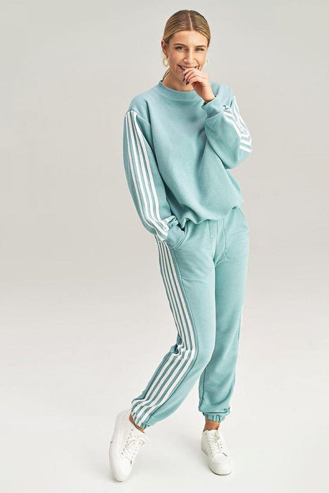 Cozy Striped Tracksuit Set with Coordinating Sweatshirt and Pants