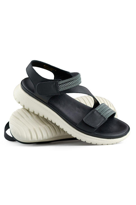 Sustainable Leather Velcro Sandals for Eco-Conscious Fashion